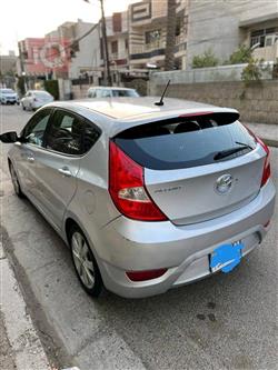هیوندای ئەکسنت هاچباک